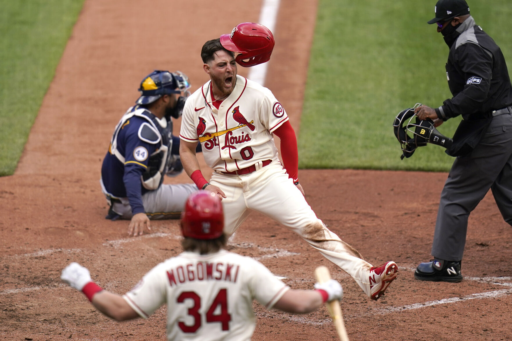 APTOPIX Brewers Cardinals Baseball